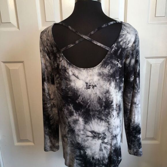 Karen Kane Top - Picture 5 of 5